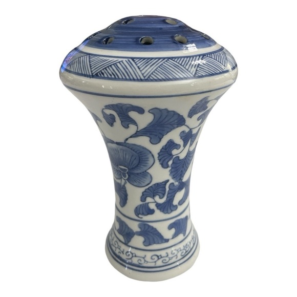 Blue and White Ceramic Chinoiserie Vase Insert - Picture 1 of 7